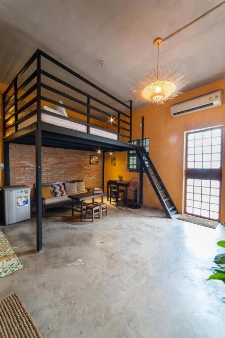 Stay&Chill - S.2: Cozy Studio 3 Minute Walk To Bui Vien Ho Chi Minh City Exterior photo